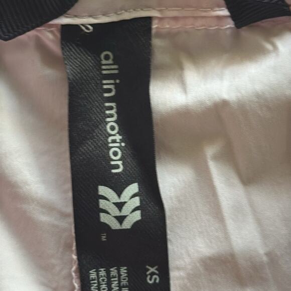 NWT All In Motion Cropped Hooded Windbreaker - Picture 3 of 6